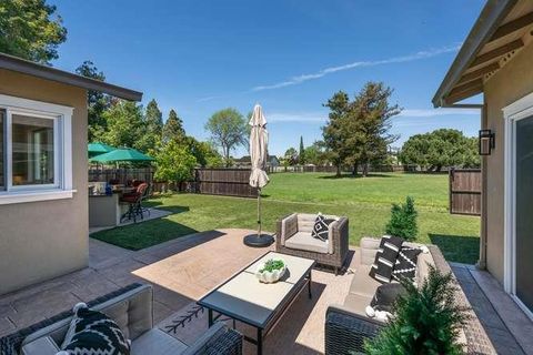 Photo of 619 Teredo Drive, Redwood City, CA 94065 (MLS # ML82044449)