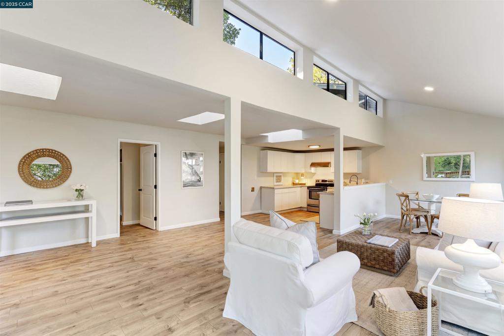 ORINDA PARK - Residential