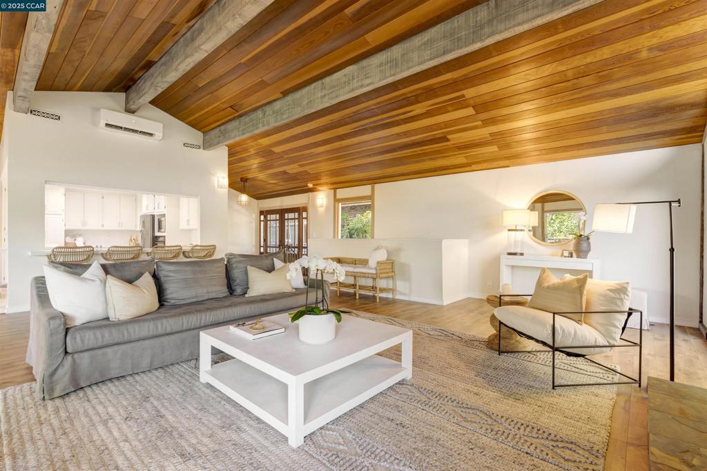 ORINDA PARK - Residential