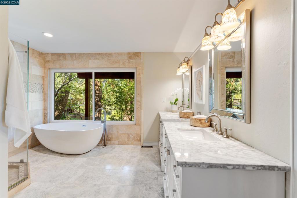 ORINDA PARK - Residential