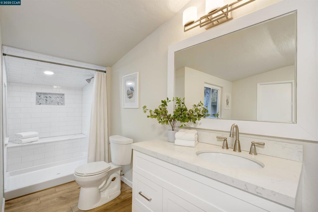 ORINDA PARK - Residential