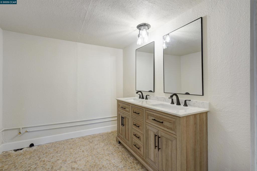 ORINDA PARK - Residential