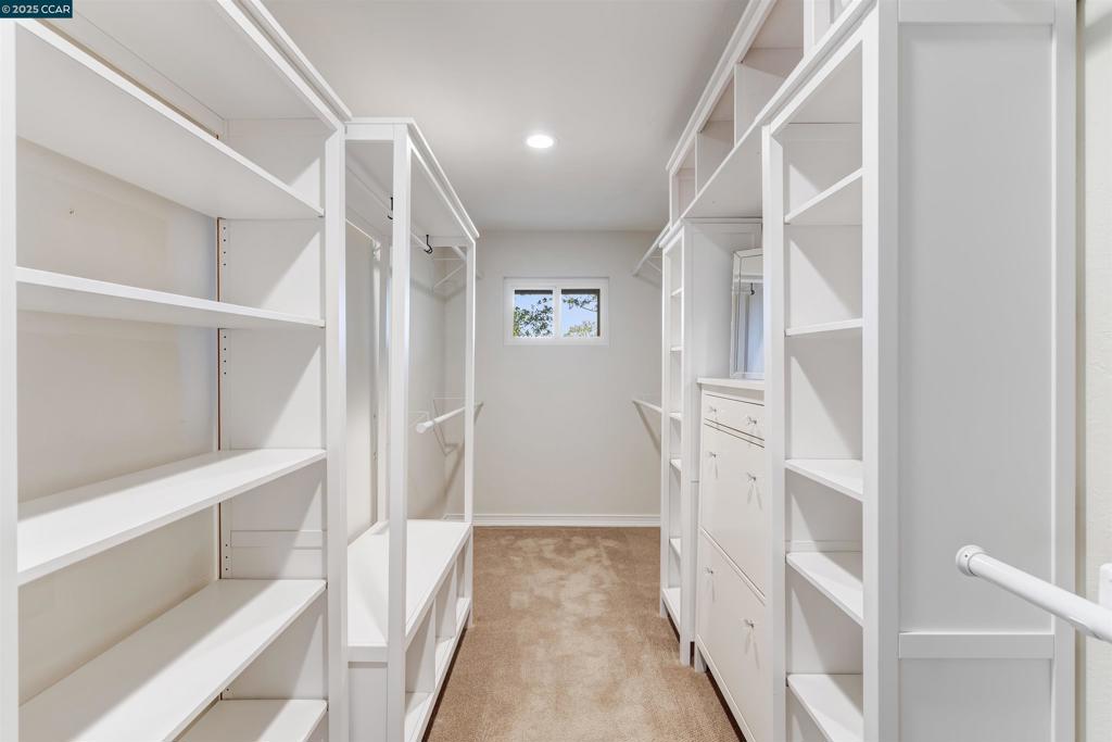 ORINDA PARK - Residential