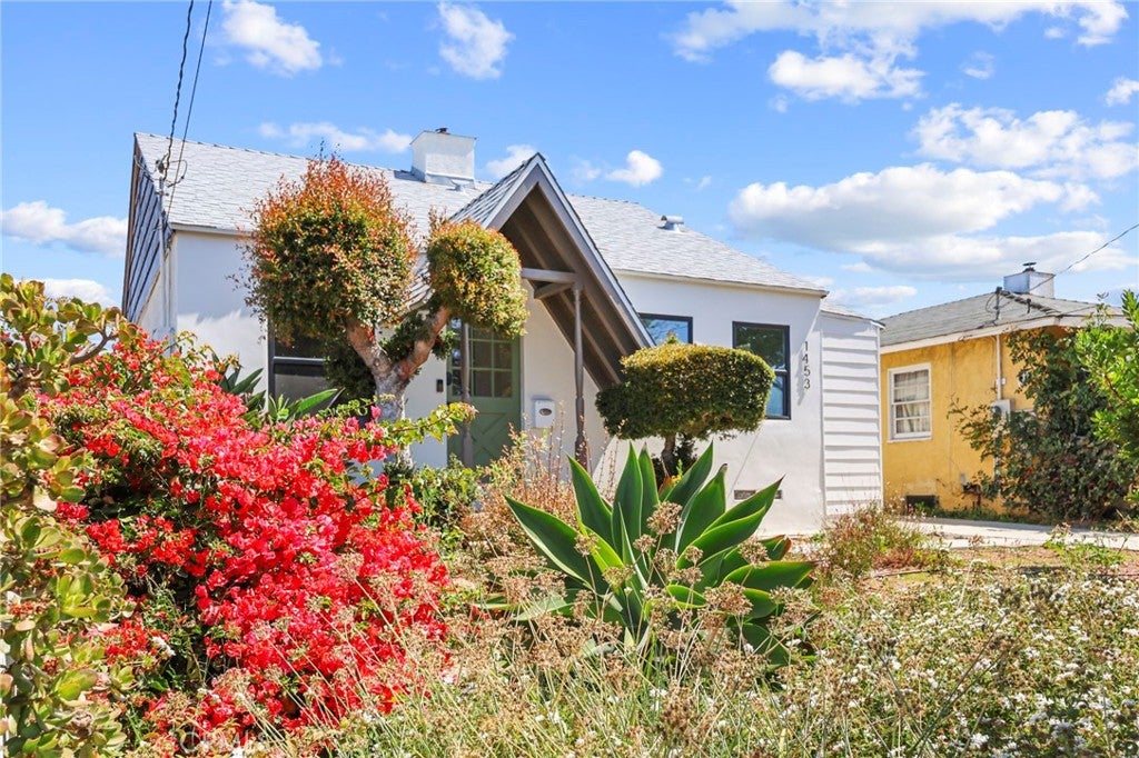 1453 W 215th ST, Torrance CA 90501