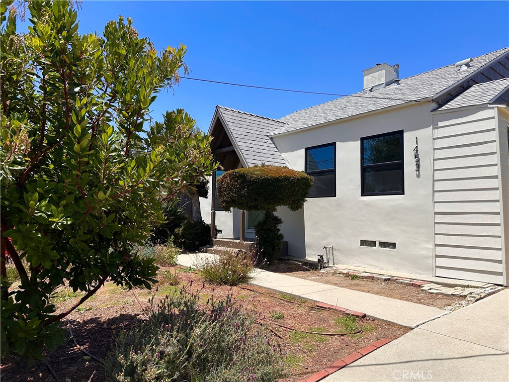 1453 W 215th
