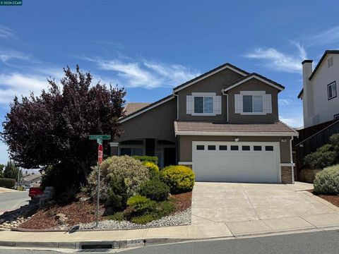 Photo of 104 Sunpeak Dr DR, Pittsburg, CA 94565 (MLS # 41140650)