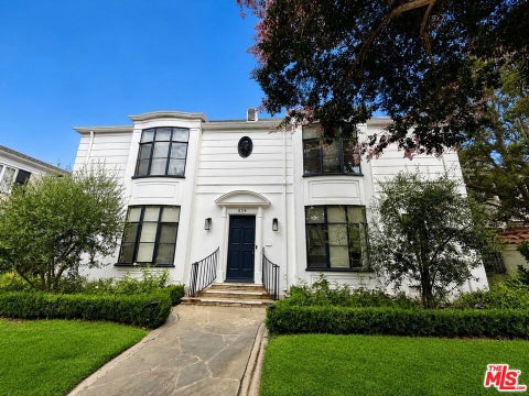 Photo of 236 S Spalding Drive #1/2, Beverly Hills, CA 90212 (MLS # 26101692)