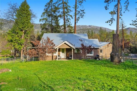 Photo of 32837 Road 222, North Fork, CA 93643 (MLS # FR26016597)