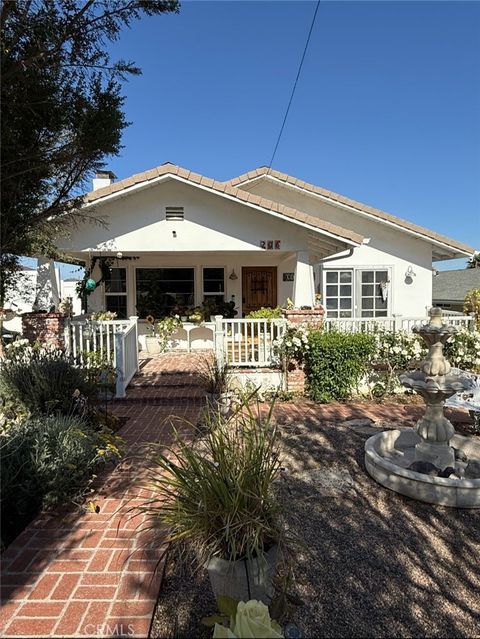206 S Wisconsin Street Fallbrook CA 92028