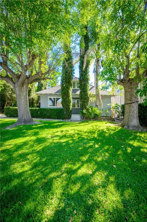 Photo of 892 S Marengo Ave, Pasadena, CA 91106 (MLS # AR26066054)