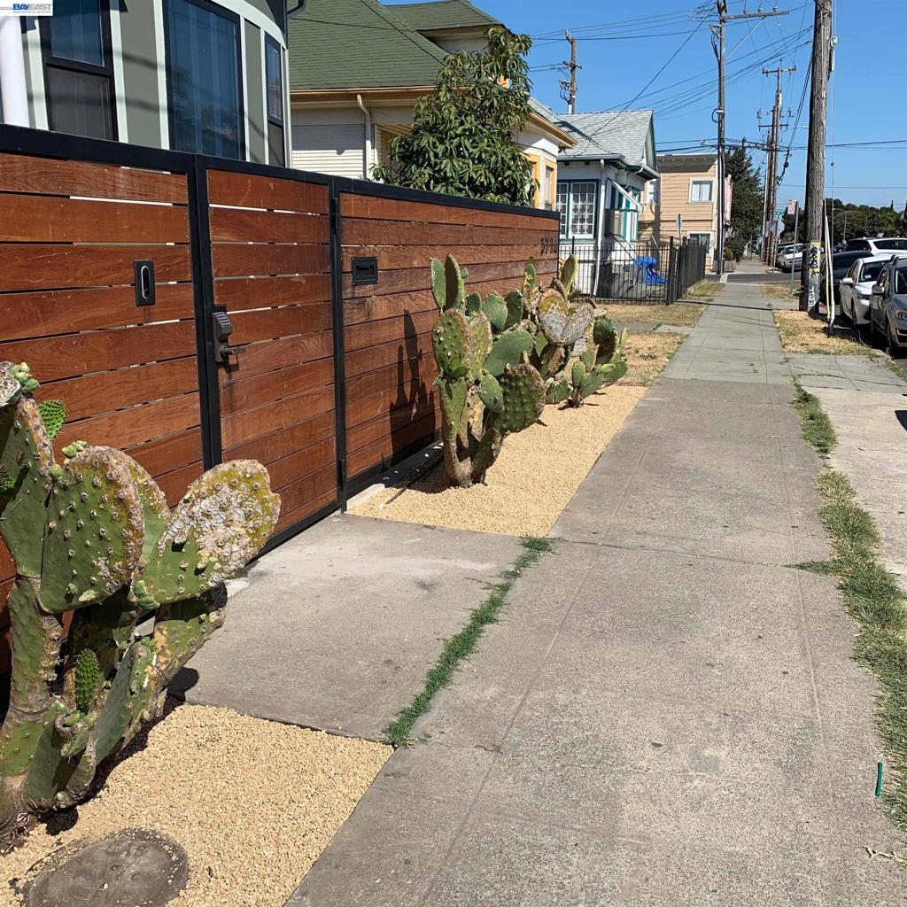3714 E 12th Street ST, Oakland CA 94601