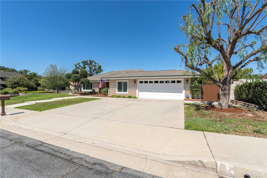 719 S San Joaquin