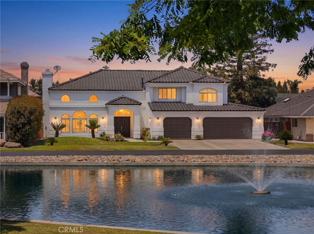 5622 W Prospect