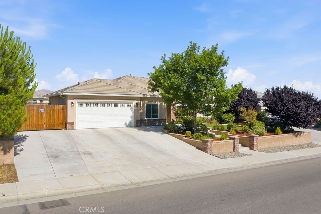 405 Hillard
