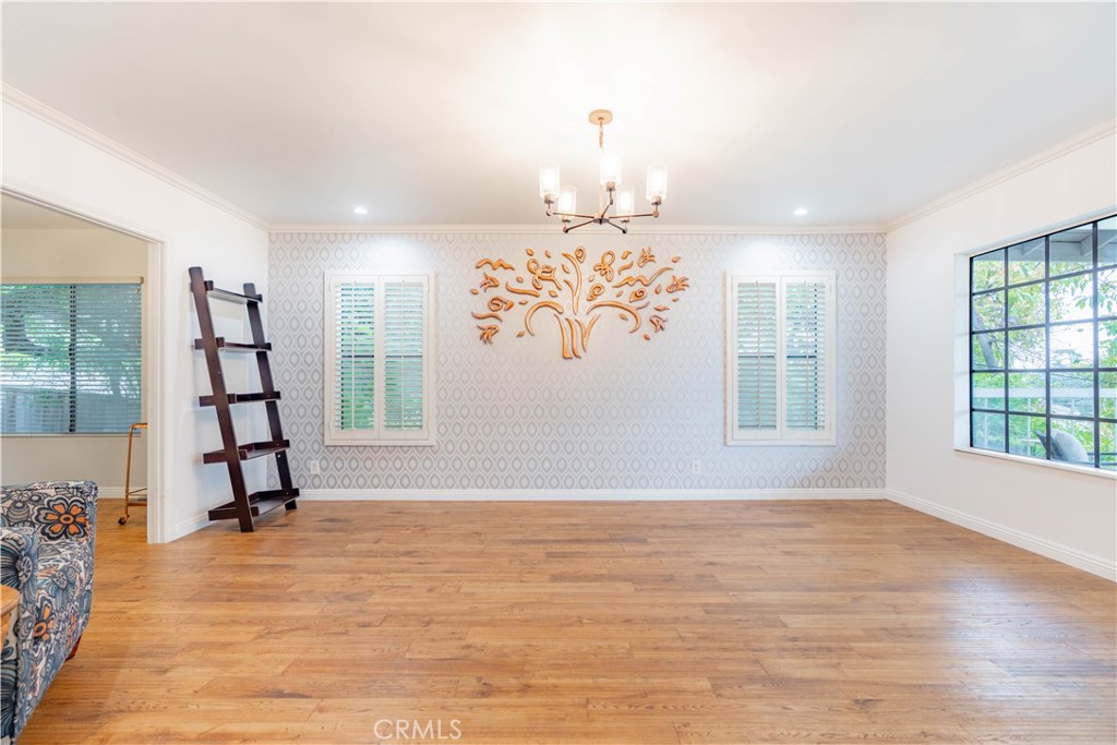 803 Crescent Drive