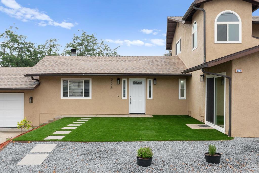 226 Lento Lane