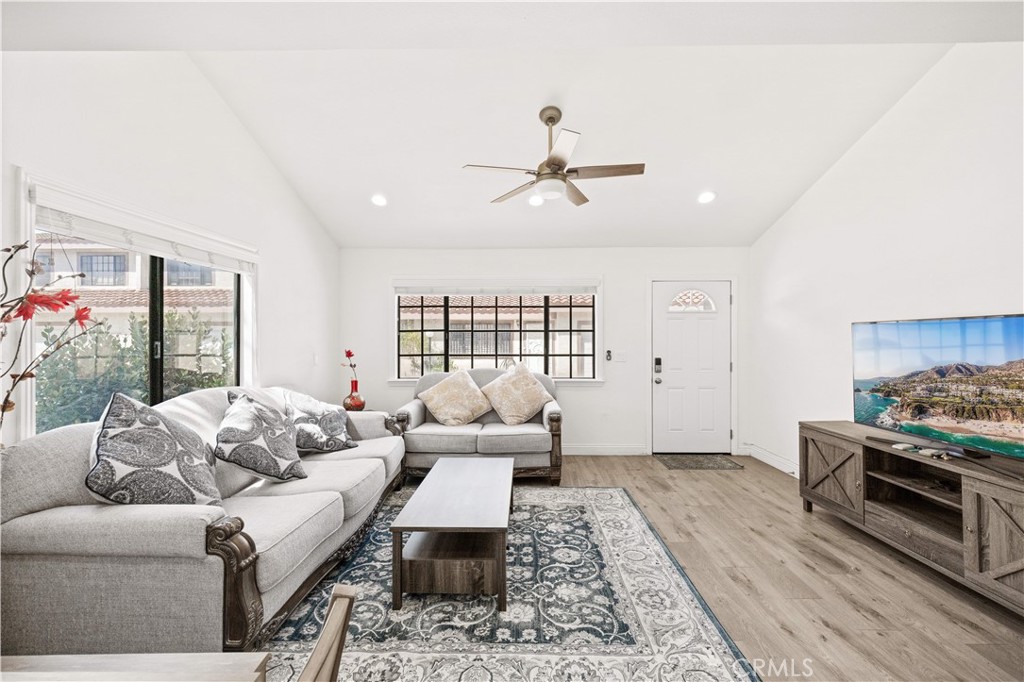 1121 E Grand Ave B