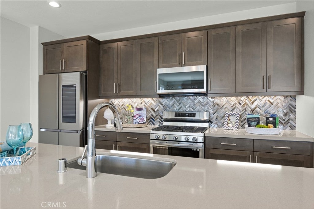 13897 Mesa View Drive