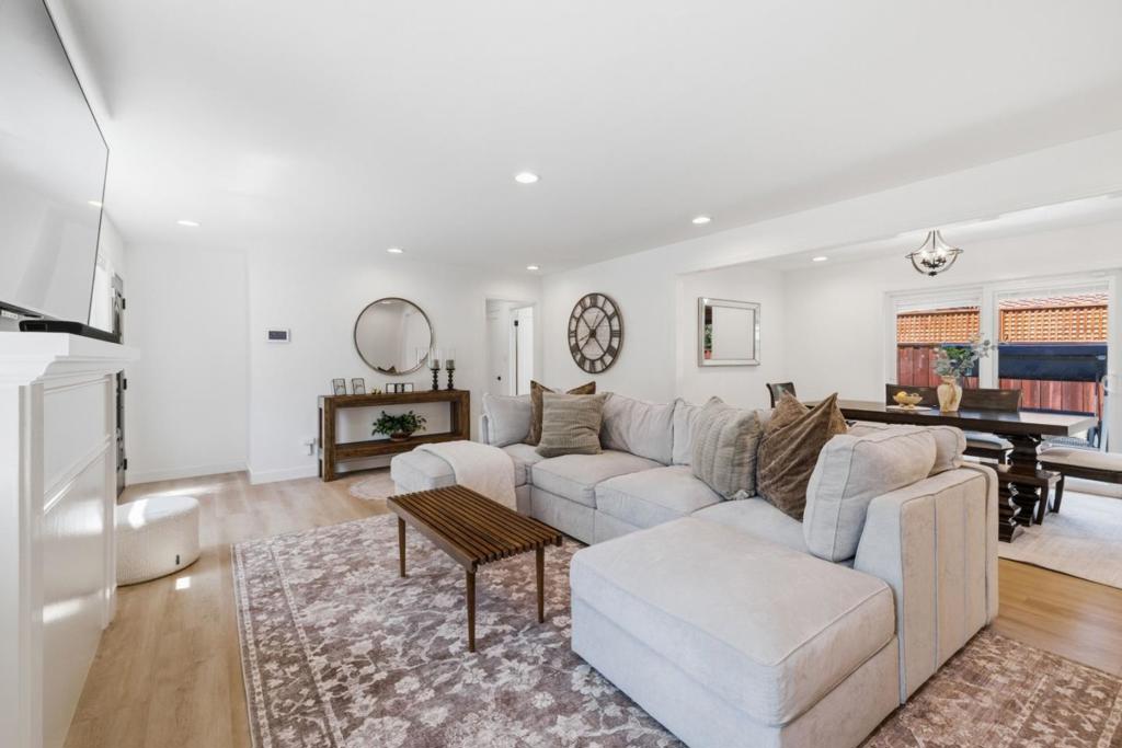 146 El Solyo Heights Drive