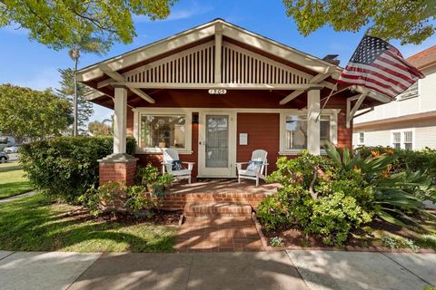 1305 9th St Coronado CA 92118