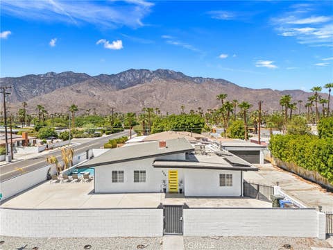 Photo of 589 S Mountain View DR, Palm Springs, CA 92264 (MLS # GD26177250)
