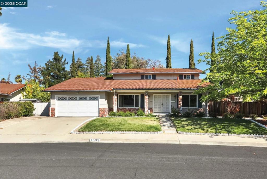 Stunning family home. Easy 1 mile (approx.) from 680. Handy access to freeway for commuters yet not close enough to have freeway noise. Fenced Pool. Large lawn play area. Street is a cul-de-sac. Close to schools and shopping.