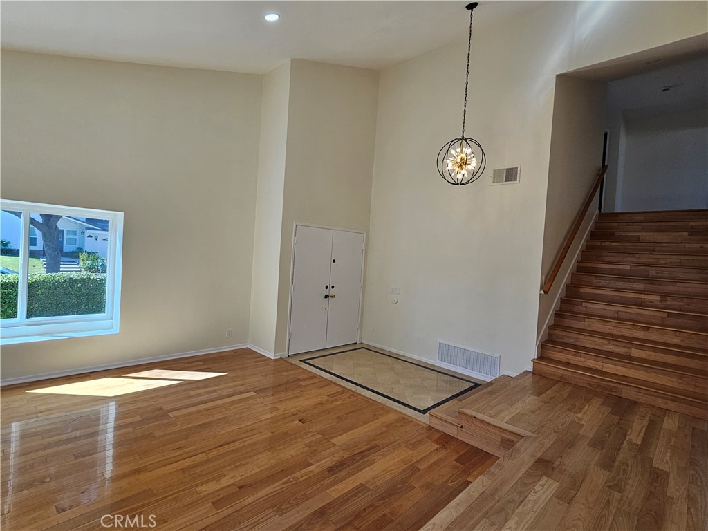 Fullerton Crest (FUCR) - Residential Lease
