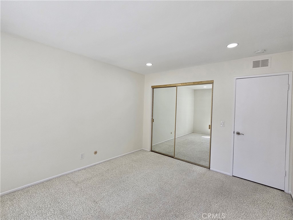 Fullerton Crest (FUCR) - Residential Lease