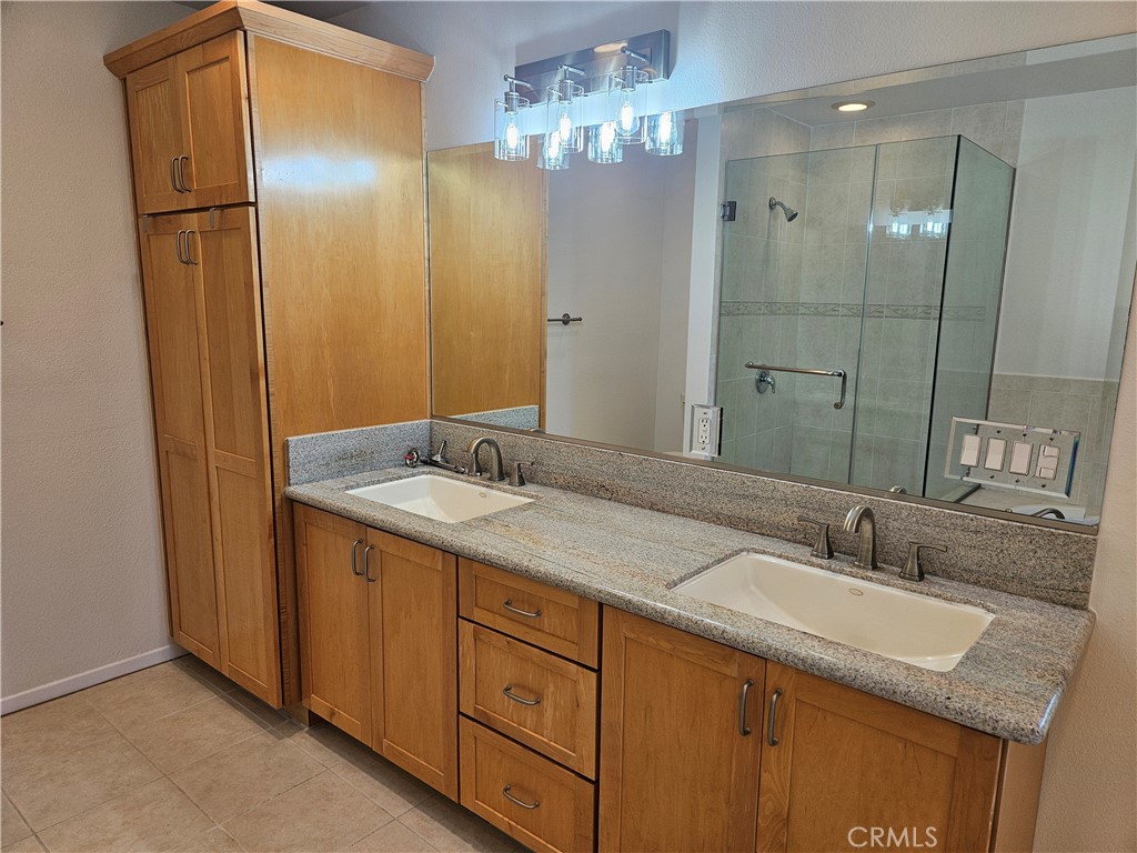 Fullerton Crest (FUCR) - Residential Lease