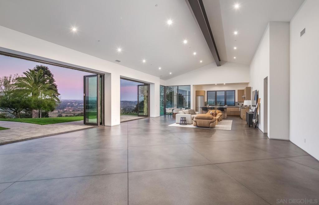 Rancho Santa Fe - Residential