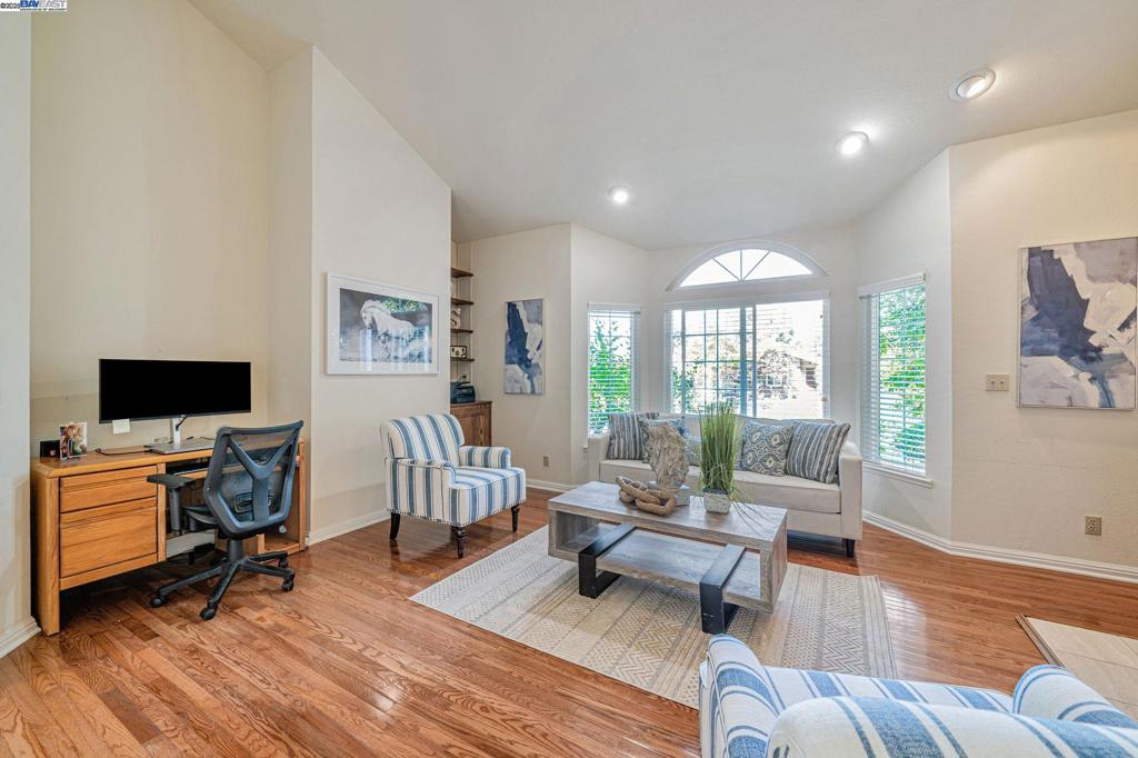 SILVERGATE - Residential