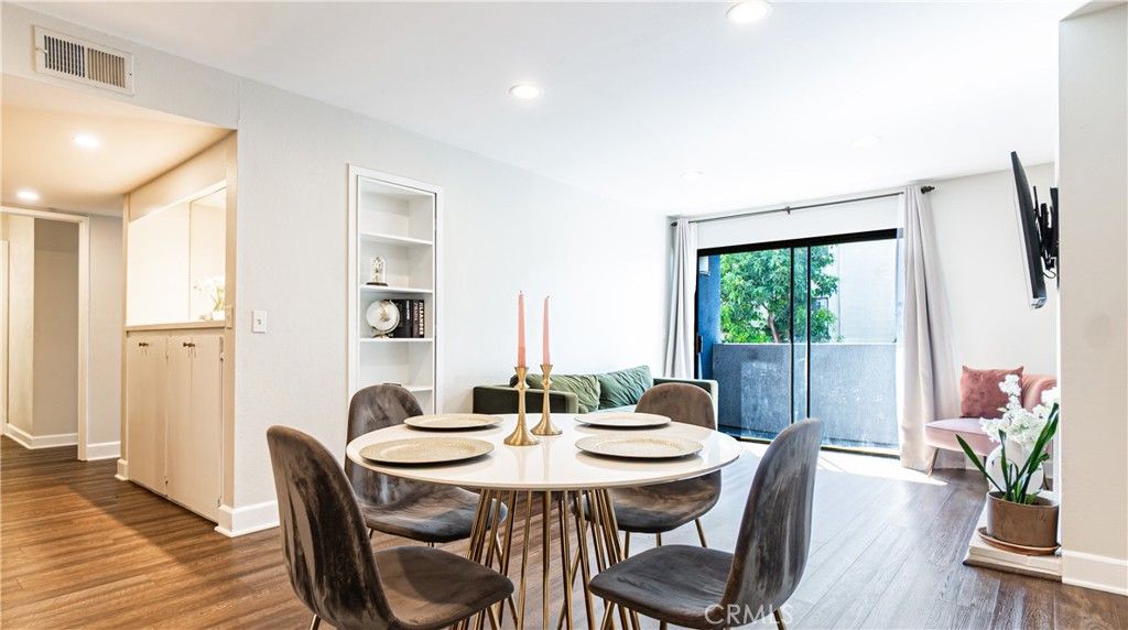 Photo of 1940 N Highland Ave #26, Hollywood Hills, CA 90068 (MLS # CV25226411)