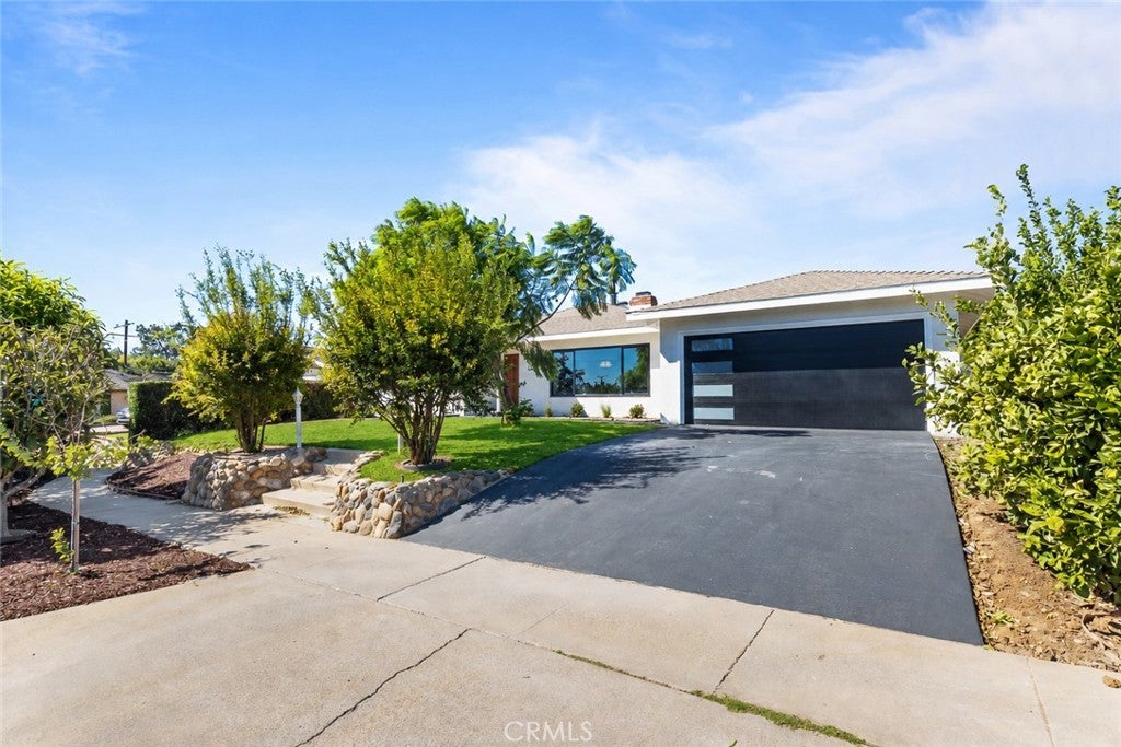 12591 Charloma Dr