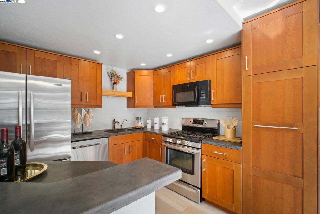 CENTRAL LOCATION - Residential