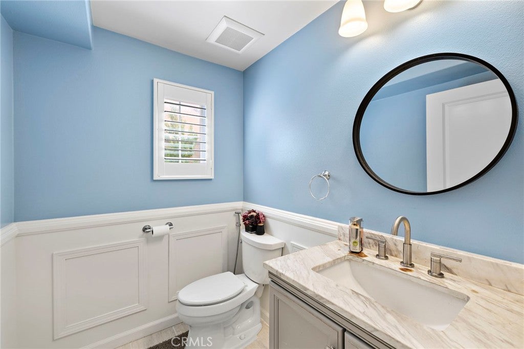 85 Rembrandt, Irvine CA 92620 - Photo 6
