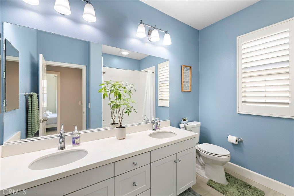 85 Rembrandt, Irvine CA 92620 - Photo 13