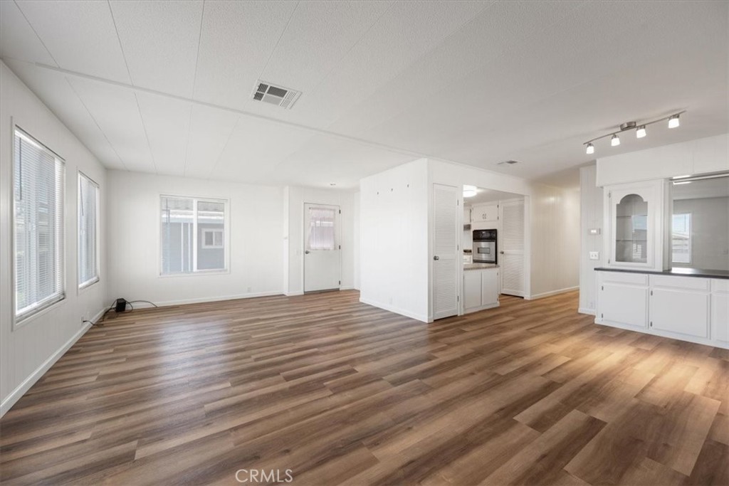 SM Northeast(910) - Residential