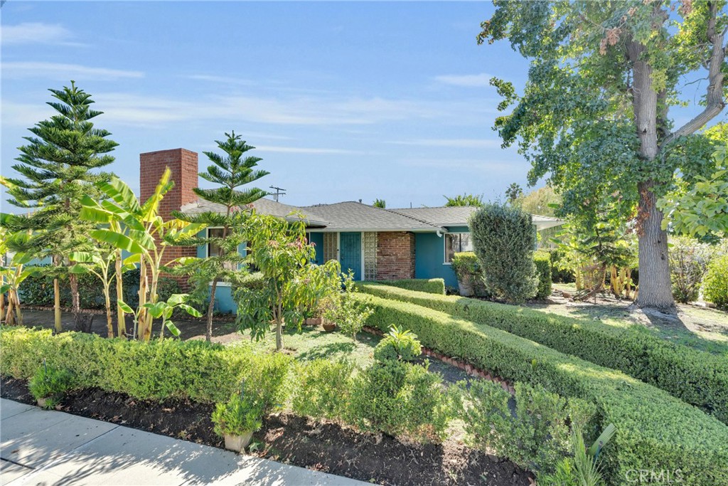 2912 W Hellman