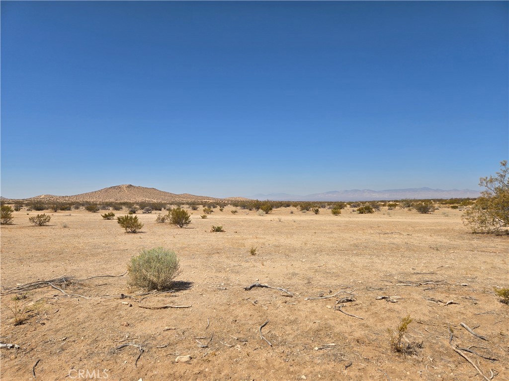 Great investment property located in California City. Almost 2 acres of flat land with a 360-degree view of the desert. GPS Coordinates 35.162732, -117.833151.