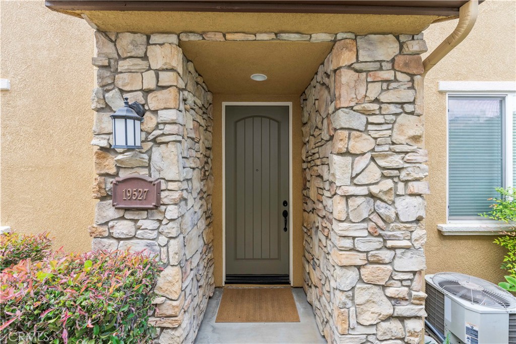 19527 Opal lane