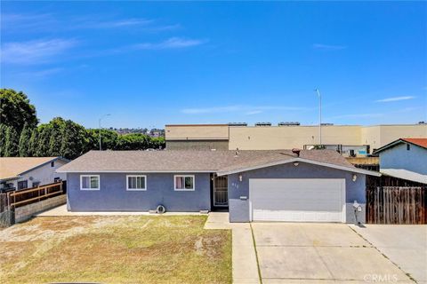 Photo of 910 Saint George Court, Spring Valley, CA 91977 (MLS # CV26116454)
