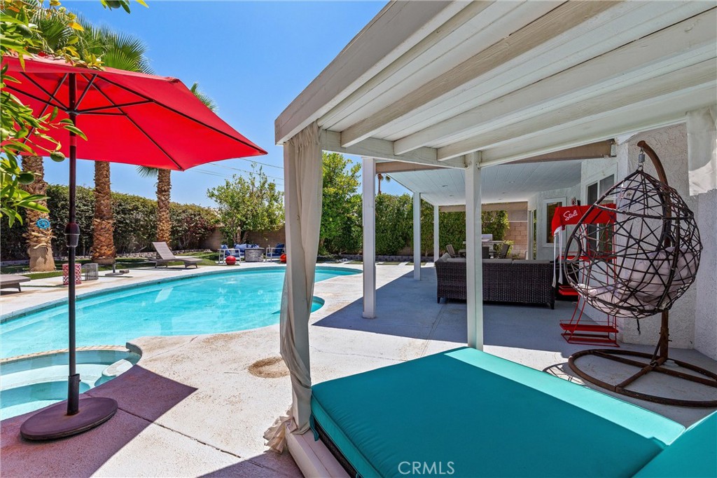 Upper Outpost (33553) - Residential