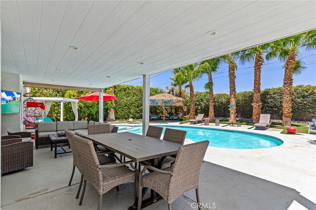 Upper Outpost (33553) - Residential