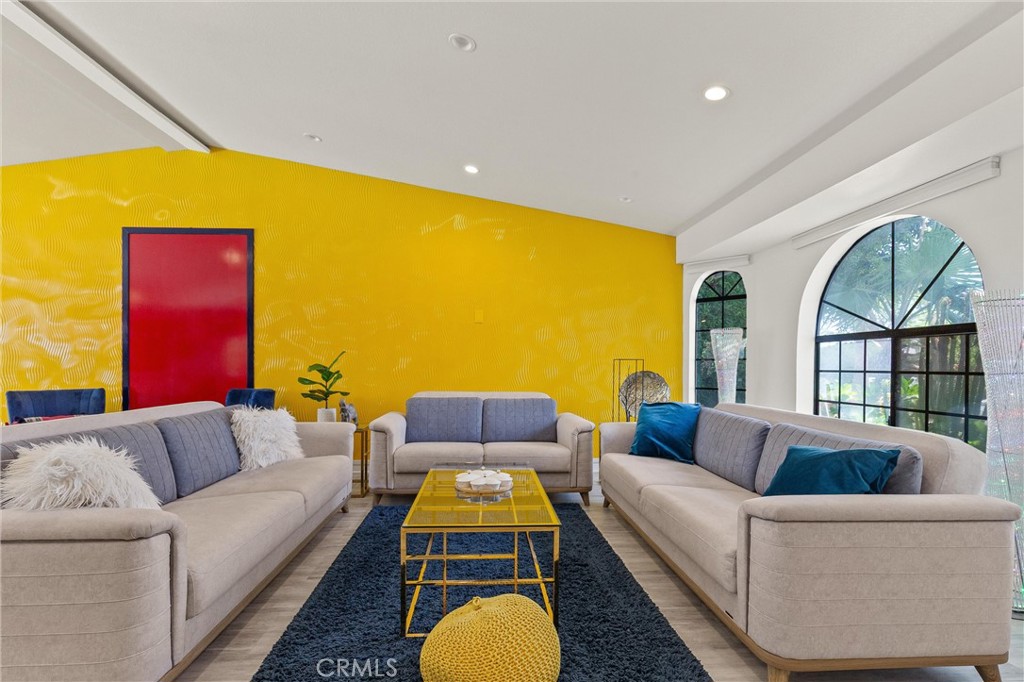 Upper Outpost (33553) - Residential