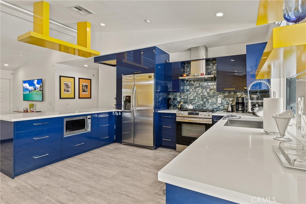 Upper Outpost (33553) - Residential