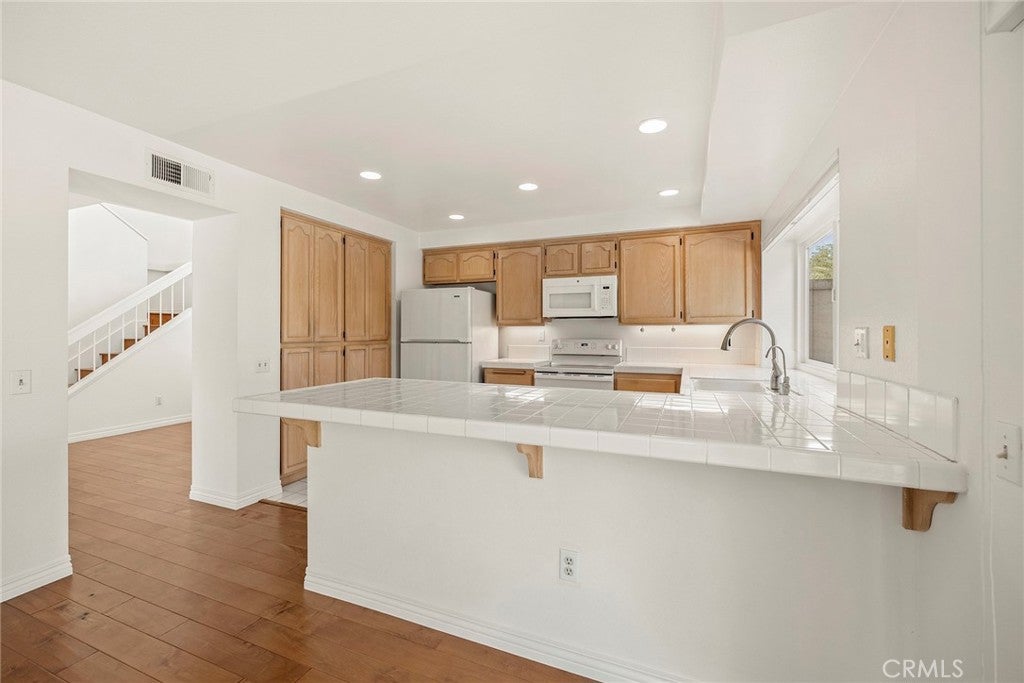 2559 Avenita Alpera, Tustin CA 92782 - Photo 11