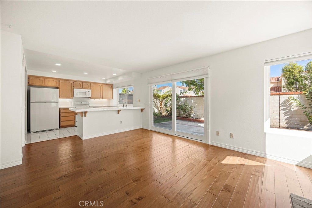 2559 Avenita Alpera, Tustin CA 92782 - Photo 10