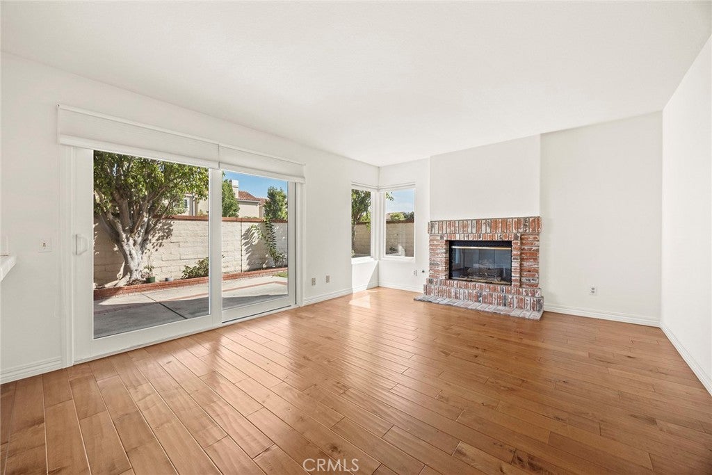 2559 Avenita Alpera, Tustin CA 92782 - Photo 9