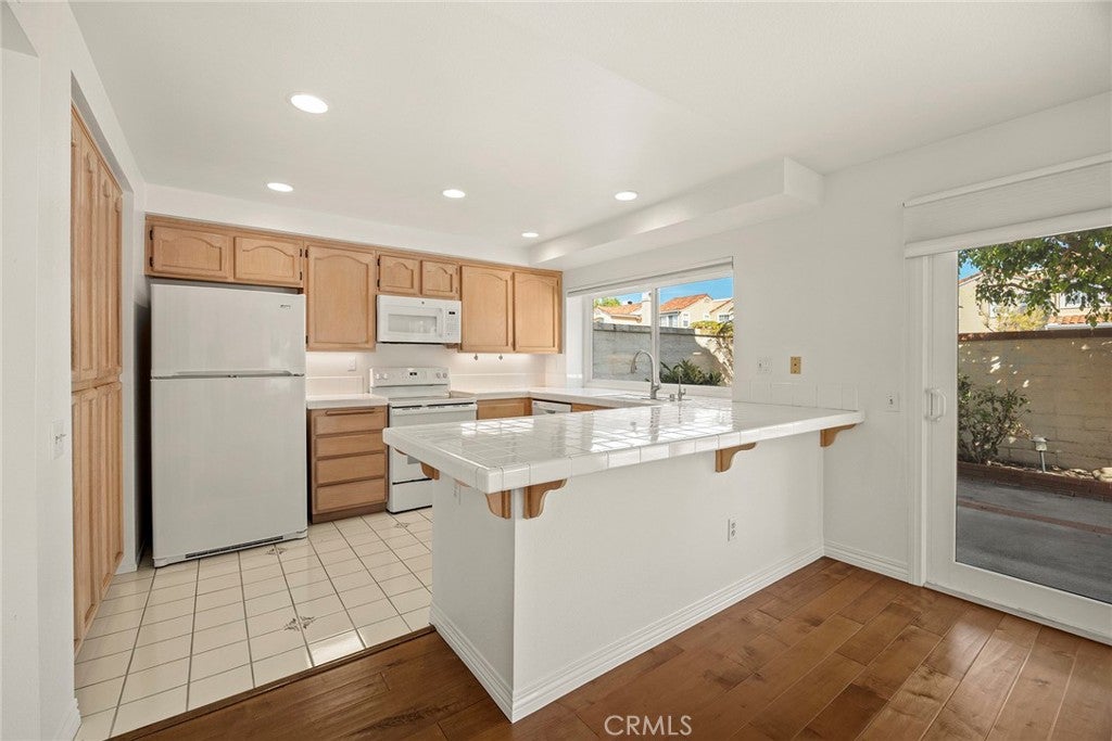 2559 Avenita Alpera, Tustin CA 92782 - Photo 14