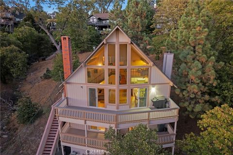 Photo of 27734 Alpen Drive, Lake Arrowhead, CA 92352 (MLS # IG25231239)